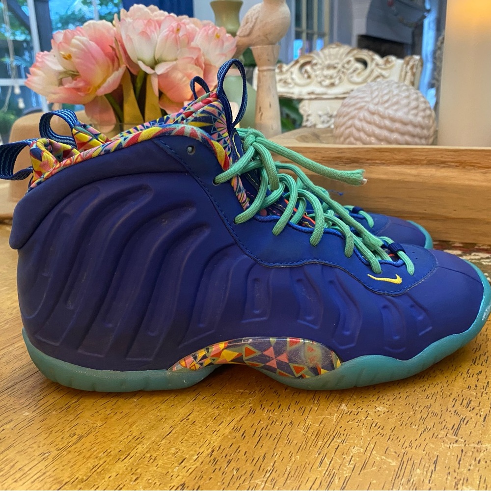 N ike Kid's Little Posite 1 GS Kaleidoscope size 6.5